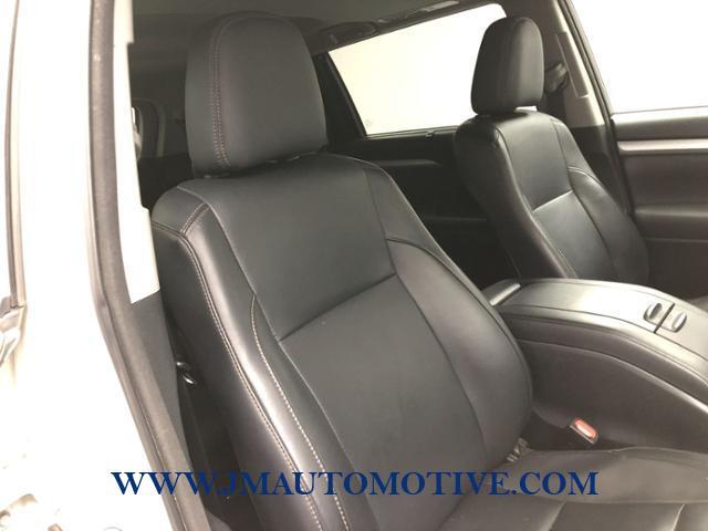 2015 Toyota Highlander AWD 4dr V6 XLE, available for sale in Naugatuck, Connecticut | J&M Automotive Sls&Svc LLC. Naugatuck, Connecticut 2015 Toyota Highlander AWD 4dr V6 XLE, available for sale in Naugatuck, Connecticut | J&M Automotive Sls&Svc LLC. Naugatuck, Connecticut