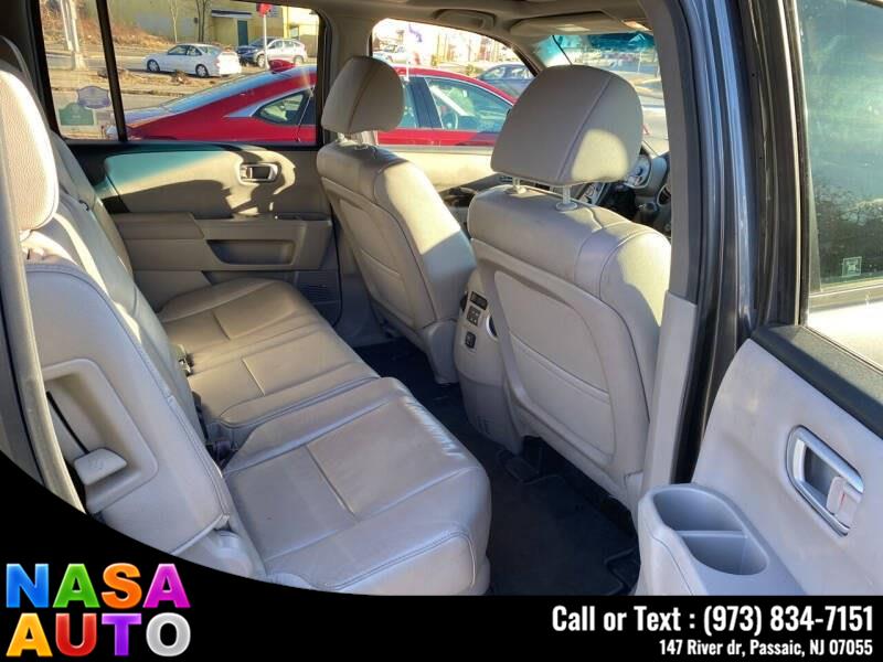 2012 Honda Pilot 4WD 4dr EX-L w/Navi, available for sale in Passaic, New Jersey | Nasa Auto. Passaic, New Jersey 2012 Honda Pilot 4WD 4dr EX-L w/Navi, available for sale in Passaic, New Jersey | Nasa Auto. Passaic, New Jersey