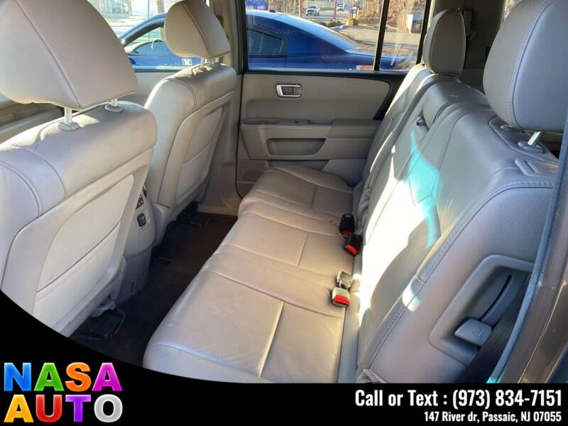 2012 Honda Pilot 4WD 4dr EX-L w/Navi, available for sale in Passaic, New Jersey | Nasa Auto. Passaic, New Jersey 2012 Honda Pilot 4WD 4dr EX-L w/Navi, available for sale in Passaic, New Jersey | Nasa Auto. Passaic, New Jersey