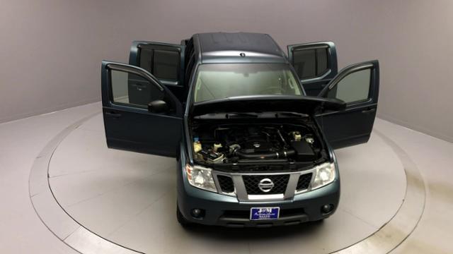 Used Nissan Frontier 2WD Crew Cab SWB Auto SV 2014 | J&M Automotive Sls&Svc LLC. Naugatuck, Connecticut Used Nissan Frontier 2WD Crew Cab SWB Auto SV 2014 | J&M Automotive Sls&Svc LLC. Naugatuck, Connecticut