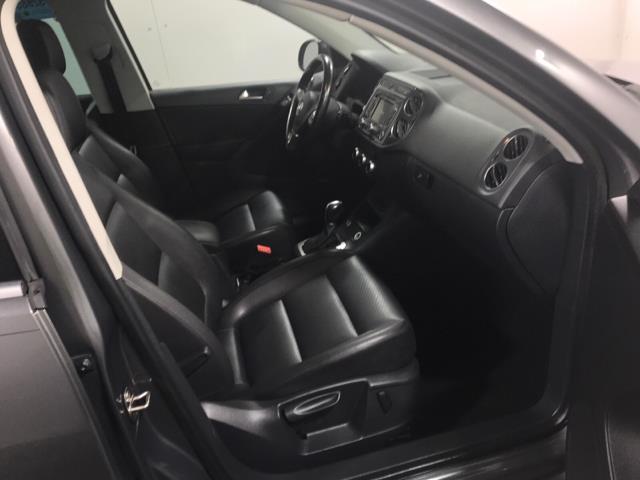 Used Volkswagen Tiguan 4MOTION 4dr Auto R-Line 2015 | Atlantic Used Car Sales. Brooklyn, New York Used Volkswagen Tiguan 4MOTION 4dr Auto R-Line 2015 | Atlantic Used Car Sales. Brooklyn, New York