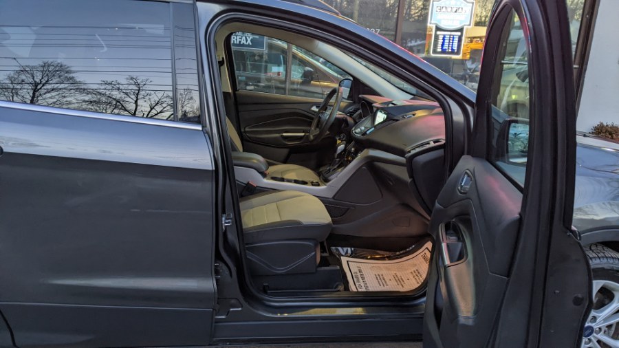 2016 Ford Escape 4WD 4dr SE, available for sale in Melrose, Massachusetts | Melrose Auto Gallery. Melrose, Massachusetts 2016 Ford Escape 4WD 4dr SE, available for sale in Melrose, Massachusetts | Melrose Auto Gallery. Melrose, Massachusetts