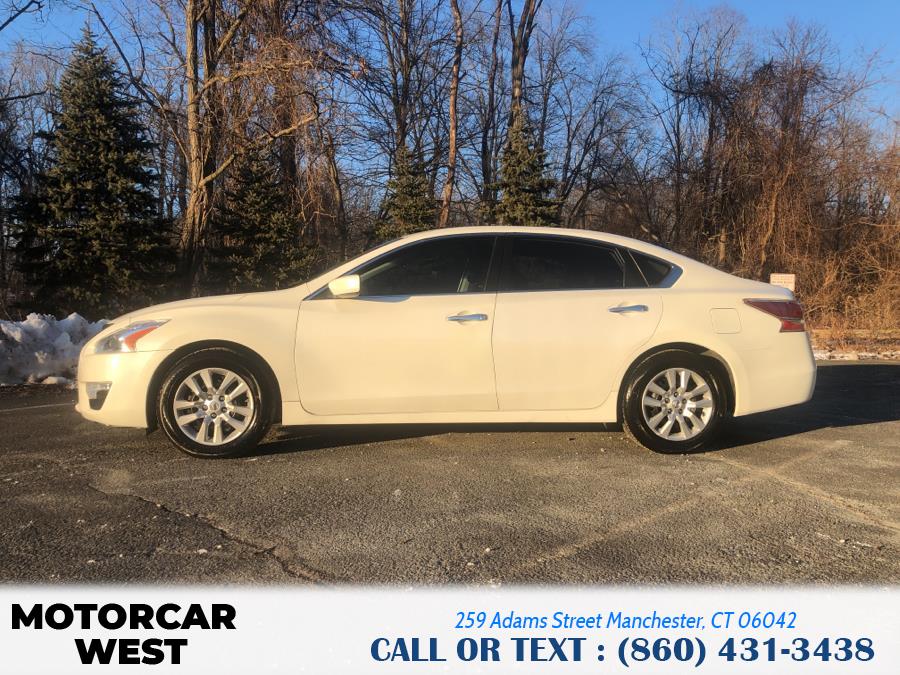 2014 Nissan Altima 4dr Sdn I4 2.5 S, available for sale in Manchester, Connecticut | Motorcar West. Manchester, Connecticut