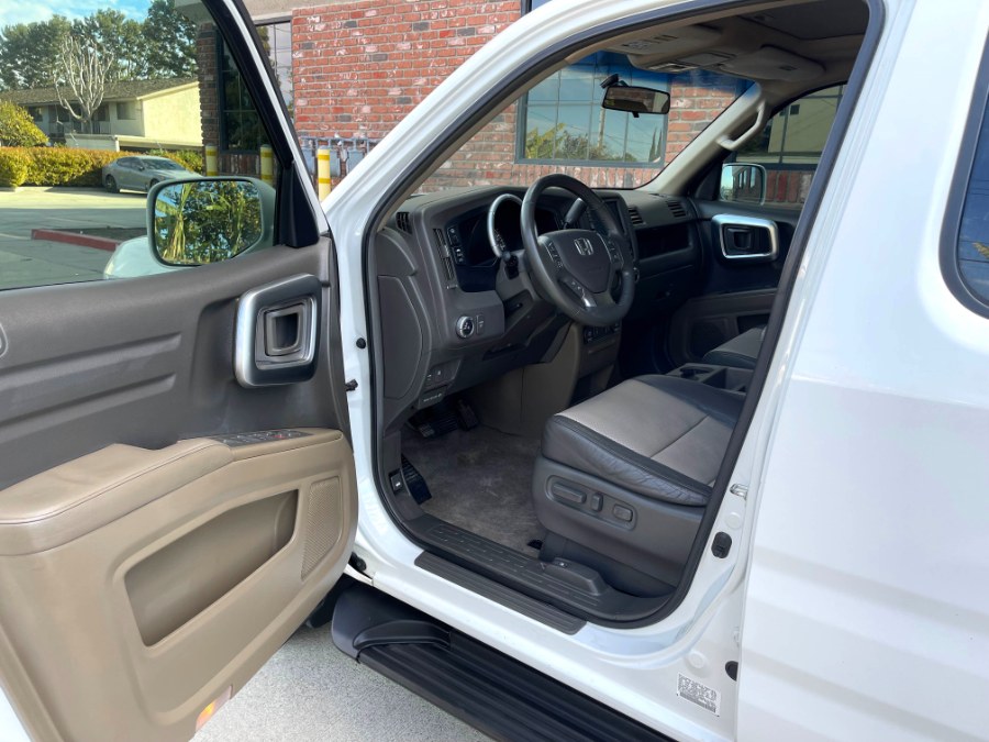 2006 Honda Ridgeline RTL AT with MOONROOF & NAVI, available for sale in Lake Forest, California | Pacific Green Line. Lake Forest, California 2006 Honda Ridgeline RTL AT with MOONROOF & NAVI, available for sale in Lake Forest, California | Pacific Green Line. Lake Forest, California