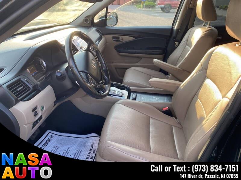 2016 Honda Pilot AWD 4dr Elite w/RES & Navi, available for sale in Passaic, New Jersey | Nasa Auto. Passaic, New Jersey 2016 Honda Pilot AWD 4dr Elite w/RES & Navi, available for sale in Passaic, New Jersey | Nasa Auto. Passaic, New Jersey
