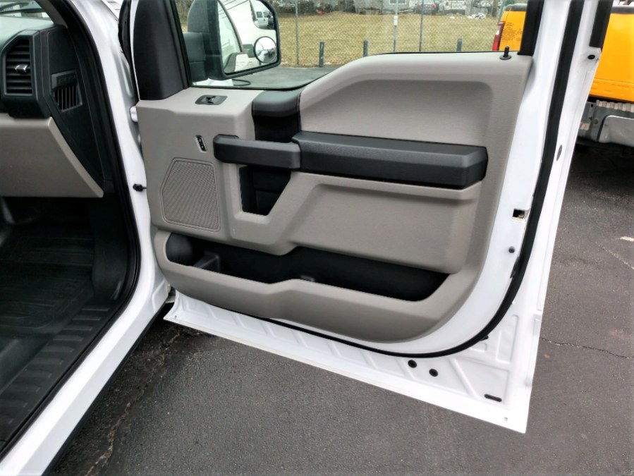 Used Ford F150 CAP / RACK F-150 XL 2WD Reg Cab 6.5'' Box 2017 | Warwick Auto Sales Inc. COPIAGUE, New York Used Ford F150 CAP / RACK F-150 XL 2WD Reg Cab 6.5'' Box 2017 | Warwick Auto Sales Inc. COPIAGUE, New York