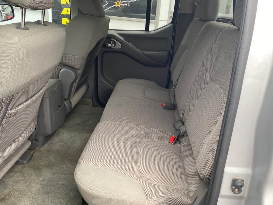2014 Nissan Frontier 4WD Crew Cab SWB Auto SV, available for sale in Bridgeport, Connecticut | CT Auto. Bridgeport, Connecticut 2014 Nissan Frontier 4WD Crew Cab SWB Auto SV, available for sale in Bridgeport, Connecticut | CT Auto. Bridgeport, Connecticut