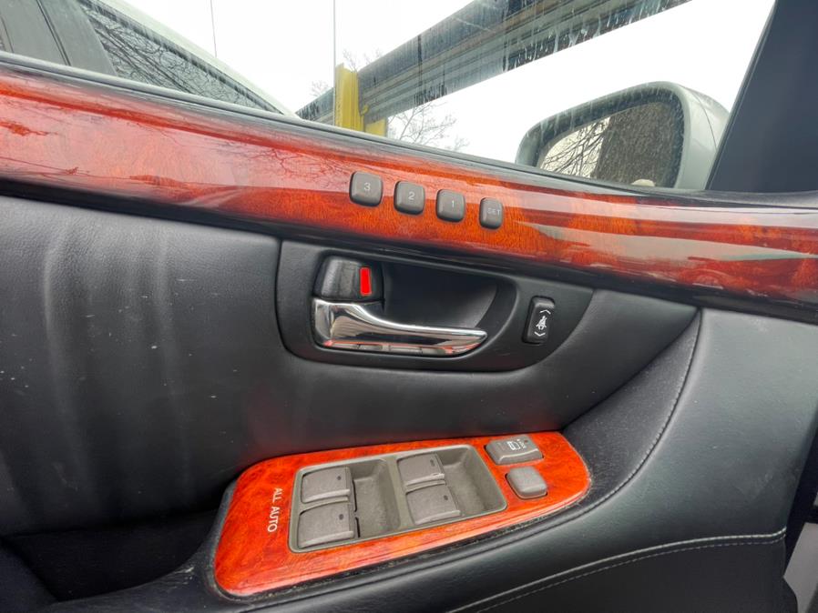 2006 Lexus LS 430 4dr Sdn. CLEAN CARFAX!!!, available for sale in Rosedale, New York | Sunrise Auto Sales. Rosedale, New York 2006 Lexus LS 430 4dr Sdn. CLEAN CARFAX!!!, available for sale in Rosedale, New York | Sunrise Auto Sales. Rosedale, New York