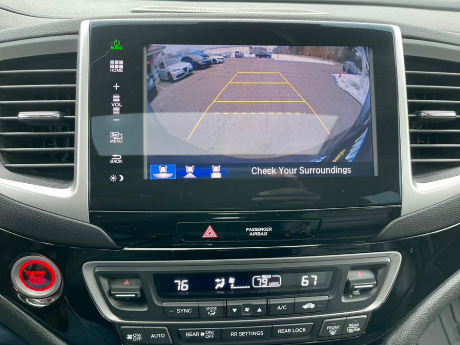 2016 Honda Pilot AWD 4dr Touring w/RES & Navi, available for sale in South Windsor, Connecticut | Mike And Tony Auto Sales, Inc. South Windsor, Connecticut 2016 Honda Pilot AWD 4dr Touring w/RES & Navi, available for sale in South Windsor, Connecticut | Mike And Tony Auto Sales, Inc. South Windsor, Connecticut