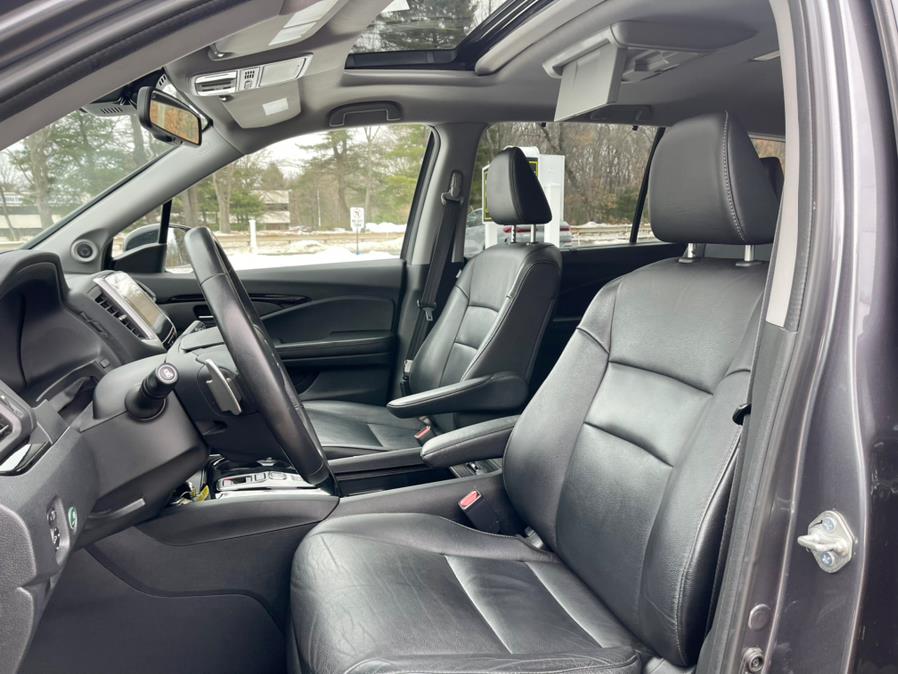 2016 Honda Pilot AWD 4dr Touring w/RES & Navi, available for sale in South Windsor, Connecticut | Mike And Tony Auto Sales, Inc. South Windsor, Connecticut 2016 Honda Pilot AWD 4dr Touring w/RES & Navi, available for sale in South Windsor, Connecticut | Mike And Tony Auto Sales, Inc. South Windsor, Connecticut