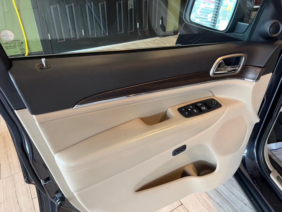 2015 Jeep Grand Cherokee 4WD 4dr Limited, available for sale in West Hartford, Connecticut | AutoMax. West Hartford, Connecticut 2015 Jeep Grand Cherokee 4WD 4dr Limited, available for sale in West Hartford, Connecticut | AutoMax. West Hartford, Connecticut