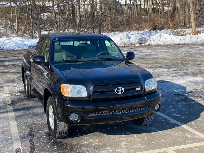 2005 Toyota Tundra AccessCab V8 Ltd 4WD Stepside (Natl, available for sale in Plainville, Connecticut | Choice Group LLC Choice Motor Car. Plainville, Connecticut