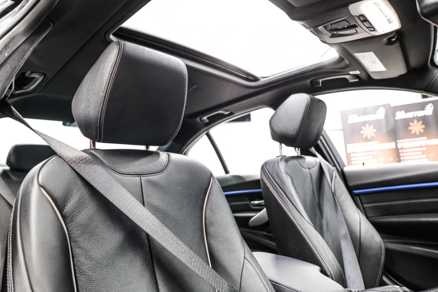 2018 BMW 3 Series 340i xDrive Sedan, available for sale in ELMONT, New York | 26 Motors Long Island. ELMONT, New York 2018 BMW 3 Series 340i xDrive Sedan, available for sale in ELMONT, New York | 26 Motors Long Island. ELMONT, New York