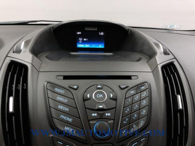 2016 Ford Escape 4WD 4dr SE, available for sale in Naugatuck, Connecticut | J&M Automotive Sls&Svc LLC. Naugatuck, Connecticut 2016 Ford Escape 4WD 4dr SE, available for sale in Naugatuck, Connecticut | J&M Automotive Sls&Svc LLC. Naugatuck, Connecticut