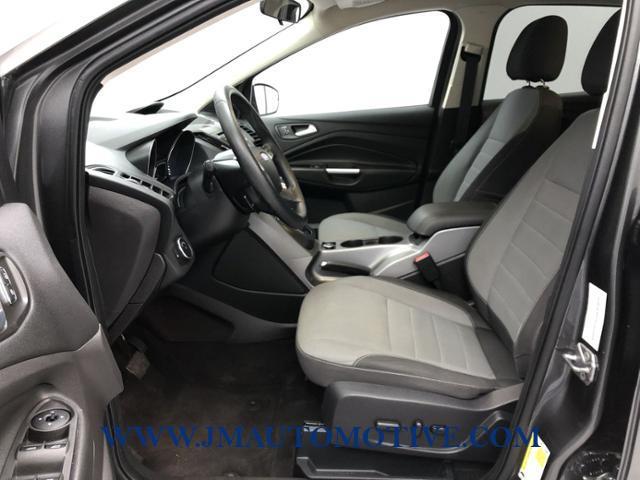 2016 Ford Escape 4WD 4dr SE, available for sale in Naugatuck, Connecticut | J&M Automotive Sls&Svc LLC. Naugatuck, Connecticut 2016 Ford Escape 4WD 4dr SE, available for sale in Naugatuck, Connecticut | J&M Automotive Sls&Svc LLC. Naugatuck, Connecticut
