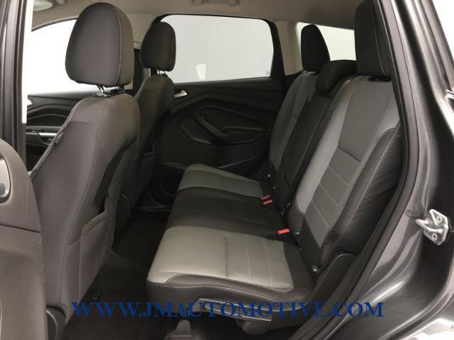 2016 Ford Escape 4WD 4dr SE, available for sale in Naugatuck, Connecticut | J&M Automotive Sls&Svc LLC. Naugatuck, Connecticut 2016 Ford Escape 4WD 4dr SE, available for sale in Naugatuck, Connecticut | J&M Automotive Sls&Svc LLC. Naugatuck, Connecticut