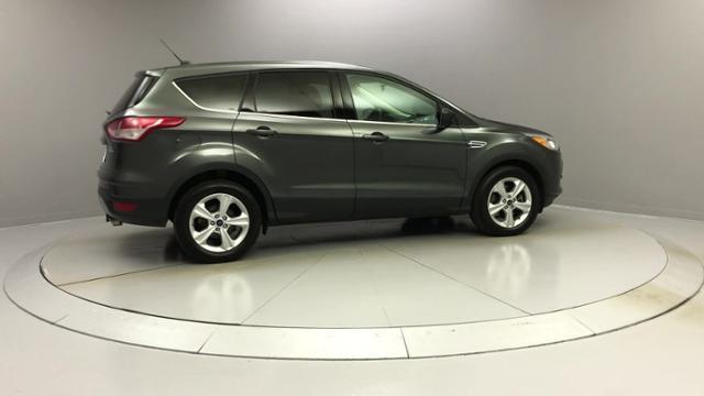 2016 Ford Escape 4WD 4dr SE, available for sale in Naugatuck, Connecticut | J&M Automotive Sls&Svc LLC. Naugatuck, Connecticut 2016 Ford Escape 4WD 4dr SE, available for sale in Naugatuck, Connecticut | J&M Automotive Sls&Svc LLC. Naugatuck, Connecticut