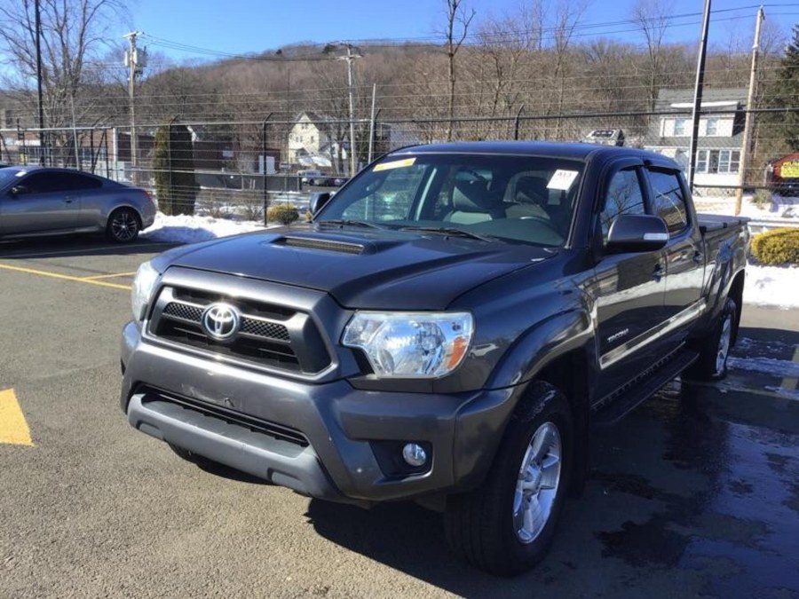 Used Toyota Tacoma 4WD Double Cab LB V6 AT (Natl) 2015 | Riverside Motorcars, LLC. Naugatuck, Connecticut