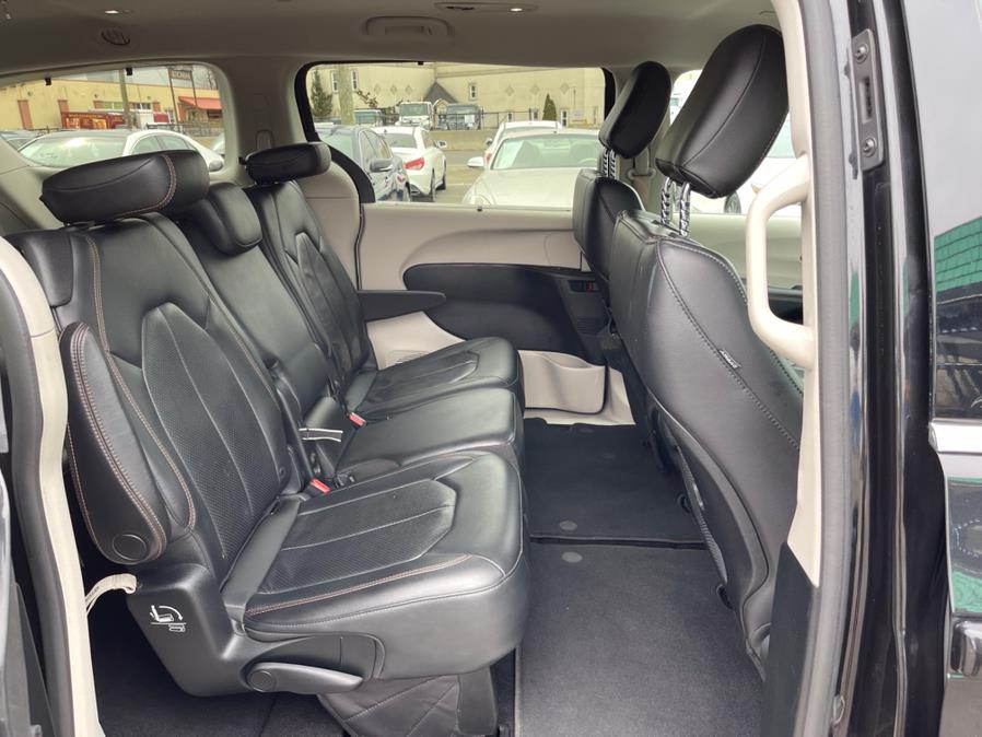 Used Chrysler Pacifica Touring L FWD 2018 | European Auto Expo. Lodi, New Jersey Used Chrysler Pacifica Touring L FWD 2018 | European Auto Expo. Lodi, New Jersey