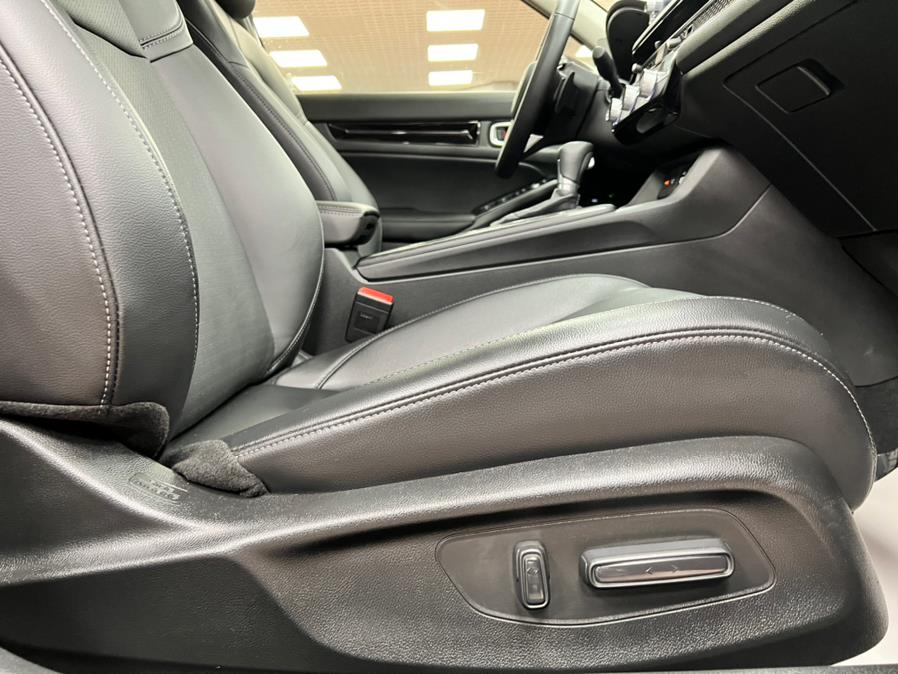 Used Honda Civic Sedan Touring CVT 2022 | Power Motors East. Massapequa Park, New York Used Honda Civic Sedan Touring CVT 2022 | Power Motors East. Massapequa Park, New York