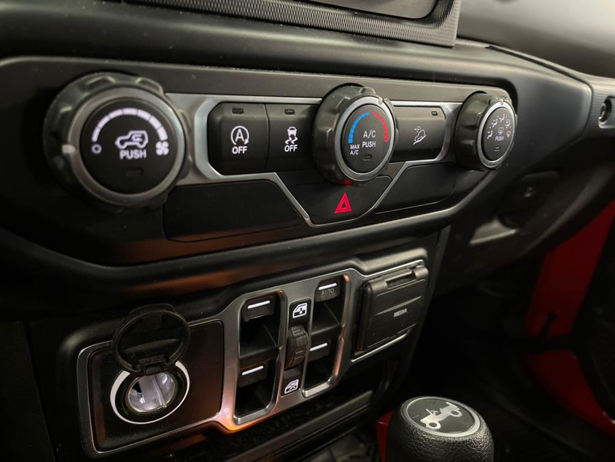 2019 Jeep Wrangler Unlimited Sport S 4x4, available for sale in Inwood, New York | 5 Towns Drive. Inwood, New York 2019 Jeep Wrangler Unlimited Sport S 4x4, available for sale in Inwood, New York | 5 Towns Drive. Inwood, New York