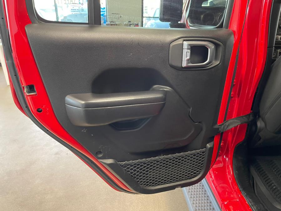 2019 Jeep Wrangler Unlimited Sport S 4x4, available for sale in Inwood, New York | 5 Towns Drive. Inwood, New York 2019 Jeep Wrangler Unlimited Sport S 4x4, available for sale in Inwood, New York | 5 Towns Drive. Inwood, New York