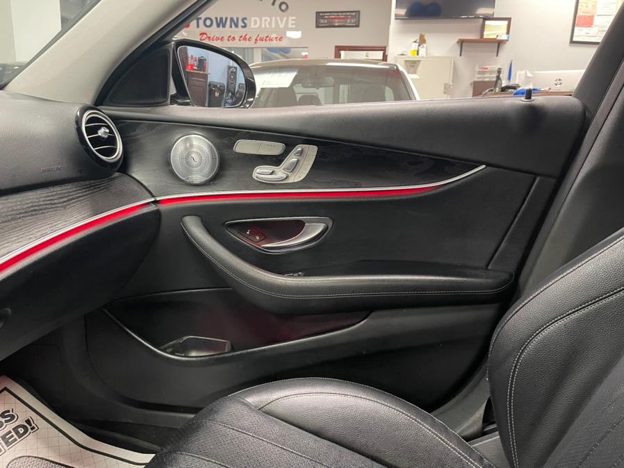 Used Mercedes-Benz E-Class E 300 RWD Sedan 2018 | 5 Towns Drive. Inwood, New York Used Mercedes-Benz E-Class E 300 RWD Sedan 2018 | 5 Towns Drive. Inwood, New York