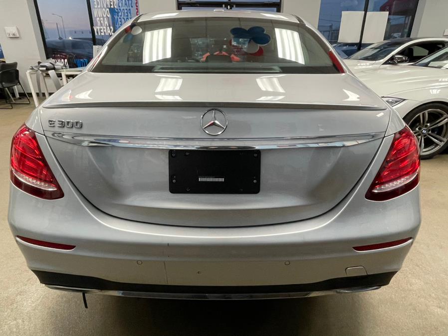 Used Mercedes-Benz E-Class E 300 RWD Sedan 2018 | 5 Towns Drive. Inwood, New York Used Mercedes-Benz E-Class E 300 RWD Sedan 2018 | 5 Towns Drive. Inwood, New York
