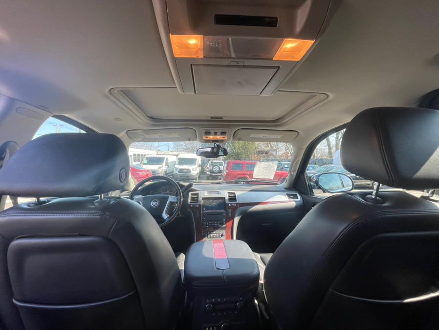2007 Cadillac Escalade ESV AWD CLEAN CARFAX, 81K ORIGINAL MILES!, available for sale in Elmont, New York | Sunrise of Elmont. Elmont, New York 2007 Cadillac Escalade ESV AWD CLEAN CARFAX, 81K ORIGINAL MILES!, available for sale in Elmont, New York | Sunrise of Elmont. Elmont, New York