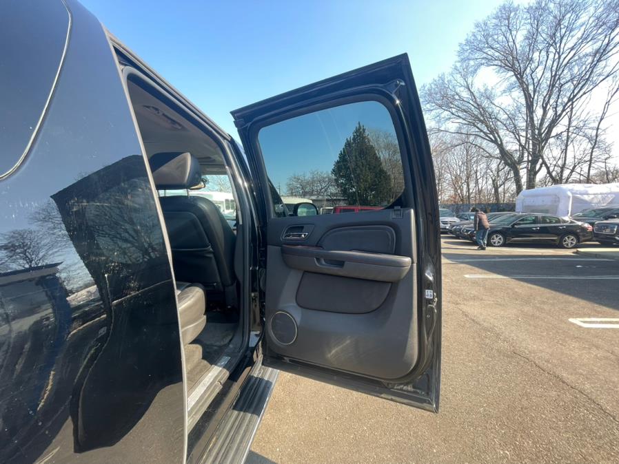 2007 Cadillac Escalade ESV AWD CLEAN CARFAX, 81K ORIGINAL MILES!, available for sale in Elmont, New York | Sunrise of Elmont. Elmont, New York 2007 Cadillac Escalade ESV AWD CLEAN CARFAX, 81K ORIGINAL MILES!, available for sale in Elmont, New York | Sunrise of Elmont. Elmont, New York