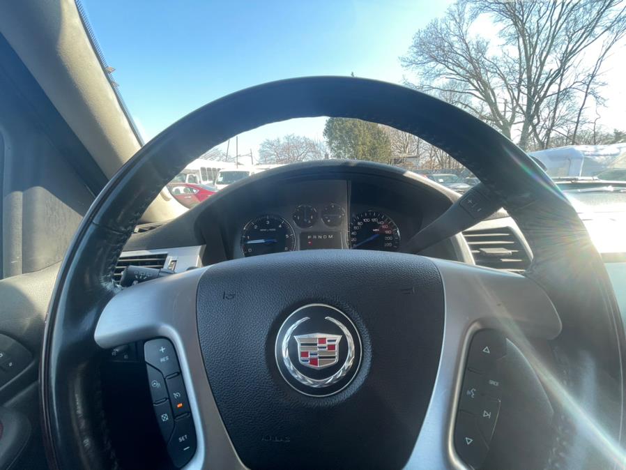 2007 Cadillac Escalade ESV AWD CLEAN CARFAX, 81K ORIGINAL MILES!, available for sale in Elmont, New York | Sunrise of Elmont. Elmont, New York 2007 Cadillac Escalade ESV AWD CLEAN CARFAX, 81K ORIGINAL MILES!, available for sale in Elmont, New York | Sunrise of Elmont. Elmont, New York
