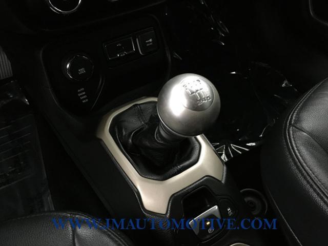 2015 Jeep Renegade 4WD 4dr Latitude, available for sale in Naugatuck, Connecticut | J&M Automotive Sls&Svc LLC. Naugatuck, Connecticut 2015 Jeep Renegade 4WD 4dr Latitude, available for sale in Naugatuck, Connecticut | J&M Automotive Sls&Svc LLC. Naugatuck, Connecticut