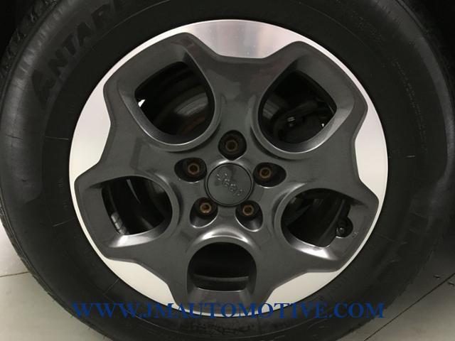 2015 Jeep Renegade 4WD 4dr Latitude, available for sale in Naugatuck, Connecticut | J&M Automotive Sls&Svc LLC. Naugatuck, Connecticut 2015 Jeep Renegade 4WD 4dr Latitude, available for sale in Naugatuck, Connecticut | J&M Automotive Sls&Svc LLC. Naugatuck, Connecticut