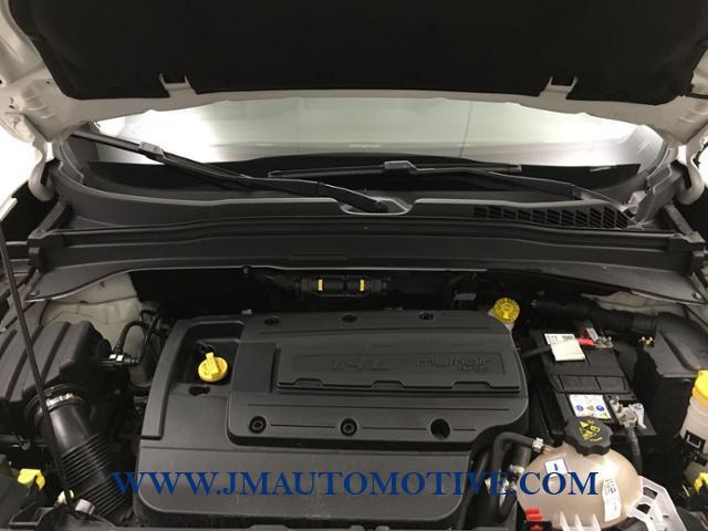 2015 Jeep Renegade 4WD 4dr Latitude, available for sale in Naugatuck, Connecticut | J&M Automotive Sls&Svc LLC. Naugatuck, Connecticut 2015 Jeep Renegade 4WD 4dr Latitude, available for sale in Naugatuck, Connecticut | J&M Automotive Sls&Svc LLC. Naugatuck, Connecticut