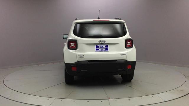 2015 Jeep Renegade 4WD 4dr Latitude, available for sale in Naugatuck, Connecticut | J&M Automotive Sls&Svc LLC. Naugatuck, Connecticut 2015 Jeep Renegade 4WD 4dr Latitude, available for sale in Naugatuck, Connecticut | J&M Automotive Sls&Svc LLC. Naugatuck, Connecticut