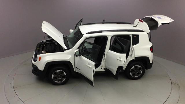 2015 Jeep Renegade 4WD 4dr Latitude, available for sale in Naugatuck, Connecticut | J&M Automotive Sls&Svc LLC. Naugatuck, Connecticut 2015 Jeep Renegade 4WD 4dr Latitude, available for sale in Naugatuck, Connecticut | J&M Automotive Sls&Svc LLC. Naugatuck, Connecticut