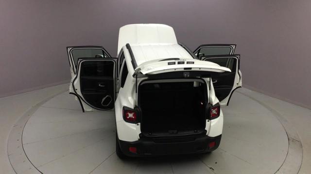 2015 Jeep Renegade 4WD 4dr Latitude, available for sale in Naugatuck, Connecticut | J&M Automotive Sls&Svc LLC. Naugatuck, Connecticut 2015 Jeep Renegade 4WD 4dr Latitude, available for sale in Naugatuck, Connecticut | J&M Automotive Sls&Svc LLC. Naugatuck, Connecticut