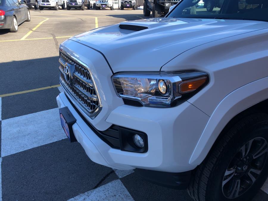 Used Toyota Tacoma TRD SPORT TRD Sport Double Cab 6'' Bed V6 4x4 2017 | National Auto Brokers, Inc.. Waterbury, Connecticut Used Toyota Tacoma TRD SPORT TRD Sport Double Cab 6'' Bed V6 4x4 2017 | National Auto Brokers, Inc.. Waterbury, Connecticut