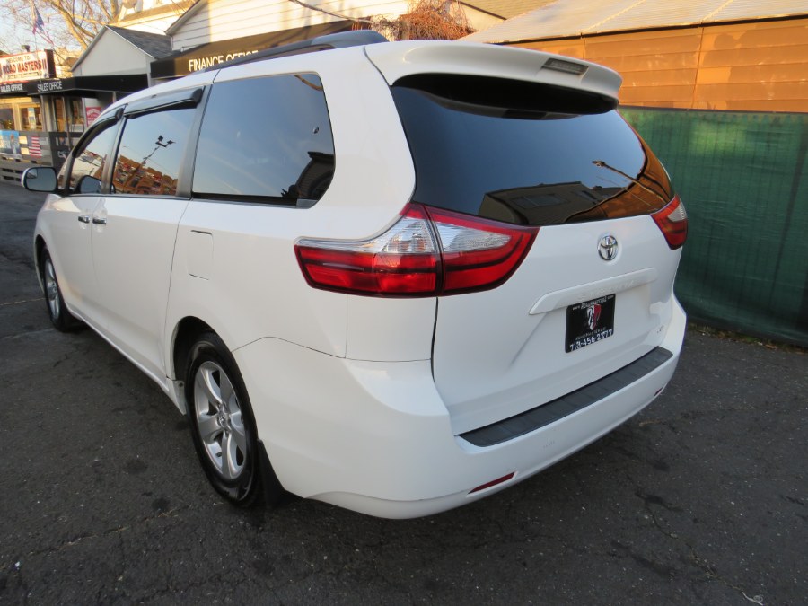 Used Toyota Sienna LE AWD 7-Passenger 2017 | Road Masters II INC. Middle Village, New York Used Toyota Sienna LE AWD 7-Passenger 2017 | Road Masters II INC. Middle Village, New York