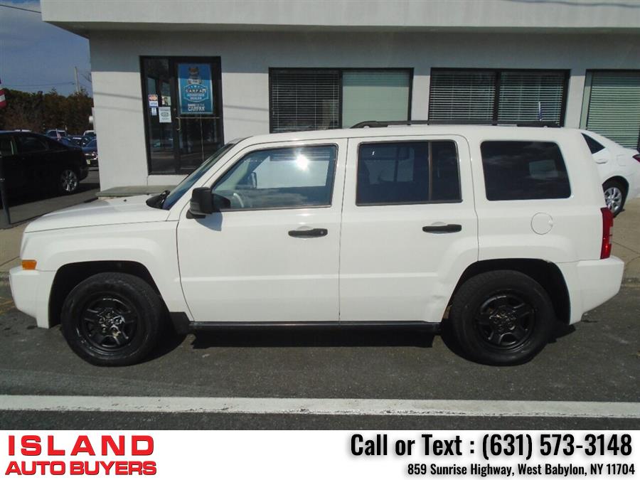 2008 Jeep Patriot Sport 4x4 4dr SUV w/CJ1 Side Airbag Package, available for sale in West Babylon, New York | Island Auto Buyers. West Babylon, New York 2008 Jeep Patriot Sport 4x4 4dr SUV w/CJ1 Side Airbag Package, available for sale in West Babylon, New York | Island Auto Buyers. West Babylon, New York