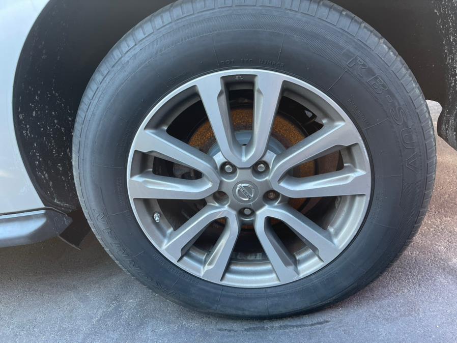 2015 Nissan Pathfinder S. CLEAN CARFAX!!!, available for sale in Rosedale, New York | Sunrise Auto Sales. Rosedale, New York 2015 Nissan Pathfinder S. CLEAN CARFAX!!!, available for sale in Rosedale, New York | Sunrise Auto Sales. Rosedale, New York