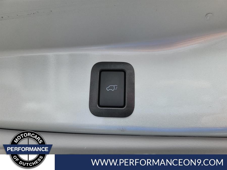 2019 Toyota Highlander XLE V6 AWD (Natl), available for sale in Wappingers Falls, New York | Performance Motor Cars. Wappingers Falls, New York 2019 Toyota Highlander XLE V6 AWD (Natl), available for sale in Wappingers Falls, New York | Performance Motor Cars. Wappingers Falls, New York