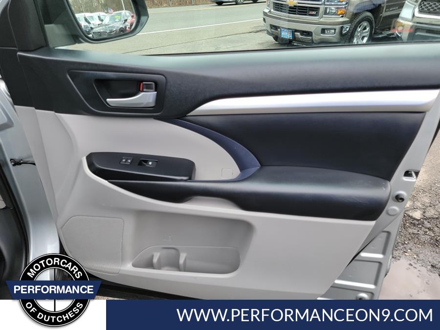 2019 Toyota Highlander XLE V6 AWD (Natl), available for sale in Wappingers Falls, New York | Performance Motor Cars. Wappingers Falls, New York 2019 Toyota Highlander XLE V6 AWD (Natl), available for sale in Wappingers Falls, New York | Performance Motor Cars. Wappingers Falls, New York