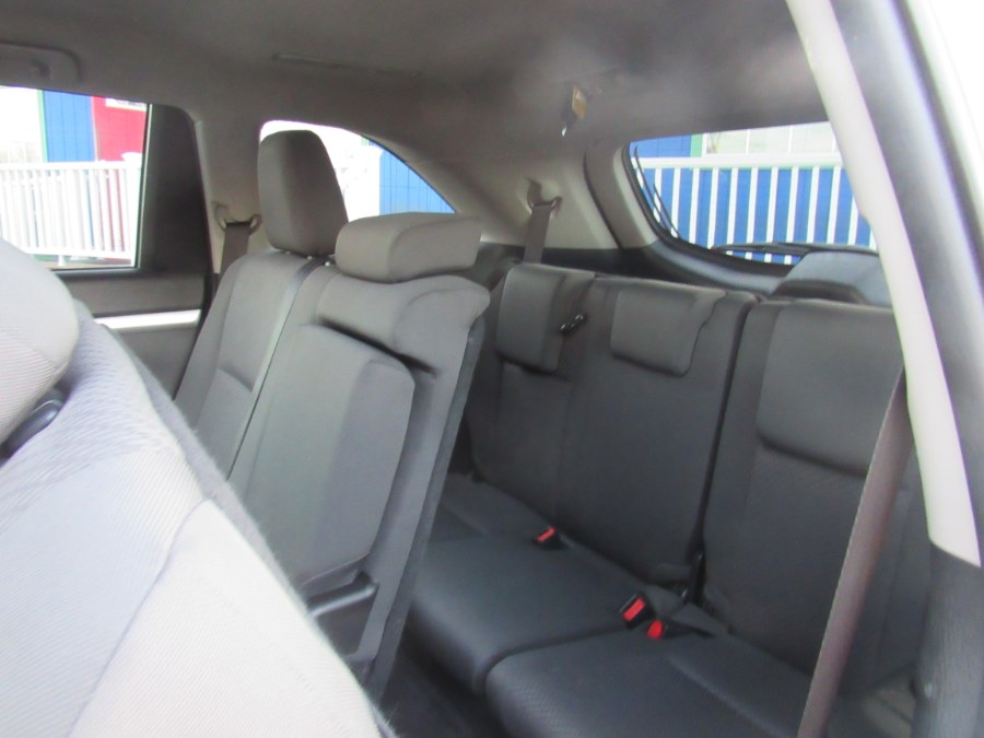 2019 Toyota Highlander LE V6 FWD (Natl), available for sale in Irvington, New Jersey | NJ Used Cars Center. Irvington, New Jersey 2019 Toyota Highlander LE V6 FWD (Natl), available for sale in Irvington, New Jersey | NJ Used Cars Center. Irvington, New Jersey