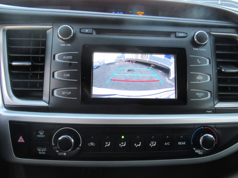 2019 Toyota Highlander LE V6 FWD (Natl), available for sale in Irvington, New Jersey | NJ Used Cars Center. Irvington, New Jersey 2019 Toyota Highlander LE V6 FWD (Natl), available for sale in Irvington, New Jersey | NJ Used Cars Center. Irvington, New Jersey