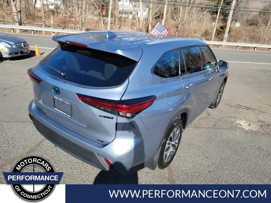 2022 Toyota Highlander Hybrid XLE AWD (Natl), available for sale in Wilton, Connecticut | Performance Motor Cars Of Connecticut LLC. Wilton, Connecticut 2022 Toyota Highlander Hybrid XLE AWD (Natl), available for sale in Wilton, Connecticut | Performance Motor Cars Of Connecticut LLC. Wilton, Connecticut