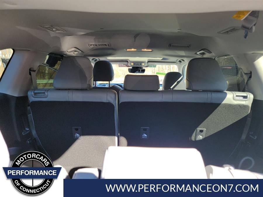 2022 Toyota Highlander Hybrid XLE AWD (Natl), available for sale in Wilton, Connecticut | Performance Motor Cars Of Connecticut LLC. Wilton, Connecticut 2022 Toyota Highlander Hybrid XLE AWD (Natl), available for sale in Wilton, Connecticut | Performance Motor Cars Of Connecticut LLC. Wilton, Connecticut