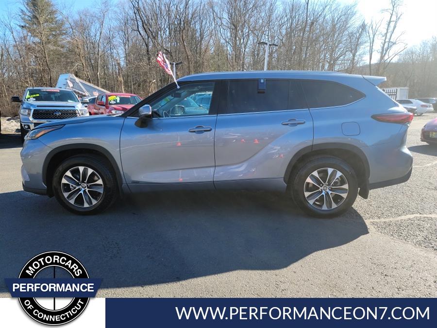 2022 Toyota Highlander Hybrid XLE AWD (Natl), available for sale in Wilton, Connecticut | Performance Motor Cars Of Connecticut LLC. Wilton, Connecticut 2022 Toyota Highlander Hybrid XLE AWD (Natl), available for sale in Wilton, Connecticut | Performance Motor Cars Of Connecticut LLC. Wilton, Connecticut
