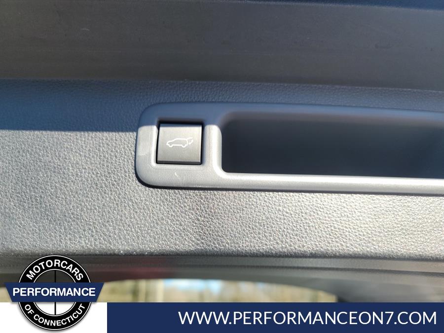 2022 Toyota Highlander Hybrid XLE AWD (Natl), available for sale in Wilton, Connecticut | Performance Motor Cars Of Connecticut LLC. Wilton, Connecticut 2022 Toyota Highlander Hybrid XLE AWD (Natl), available for sale in Wilton, Connecticut | Performance Motor Cars Of Connecticut LLC. Wilton, Connecticut