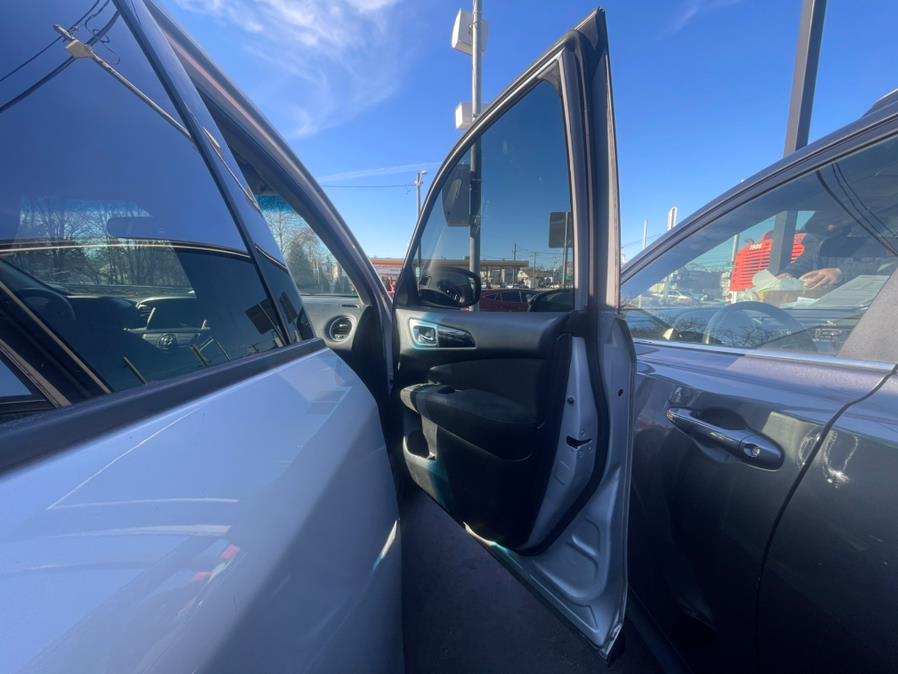 2015 Nissan Pathfinder SV, available for sale in Elmont, New York | Sunrise of Elmont. Elmont, New York 2015 Nissan Pathfinder SV, available for sale in Elmont, New York | Sunrise of Elmont. Elmont, New York